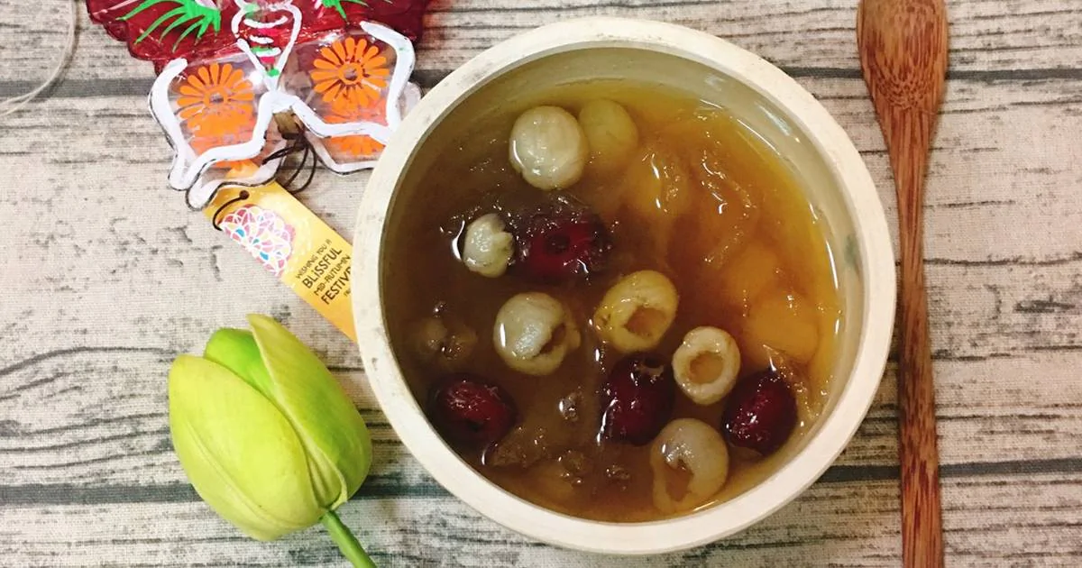 nấu chè hạt sen tổ yến long nhãn 