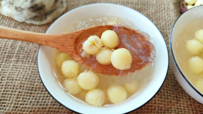yến chưng hạt sen